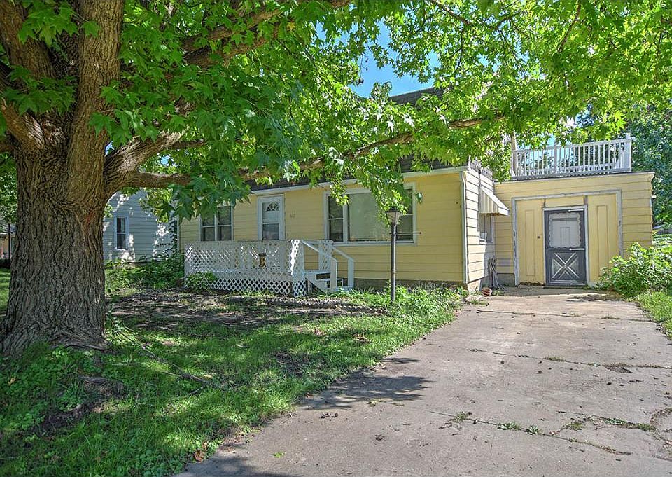 302 E Seiberling St, Blue Mound, IL 62513 Zillow