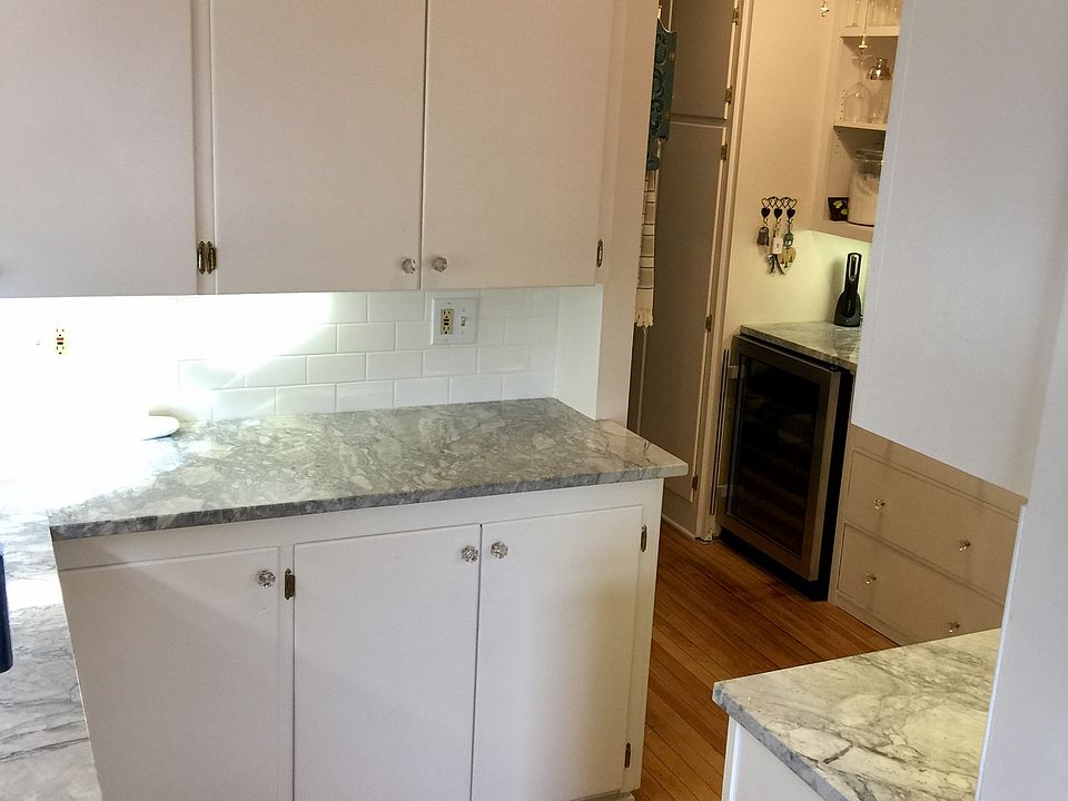 4038 Kingman Blvd, Des Moines, IA 50311 Zillow