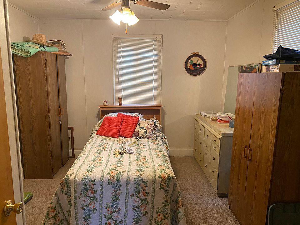 137 E Columbus St, Sibley, IL 61773 Zillow