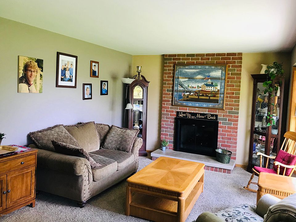 6888 Vinton Ave NW, Comstock Park, MI 49321 Zillow