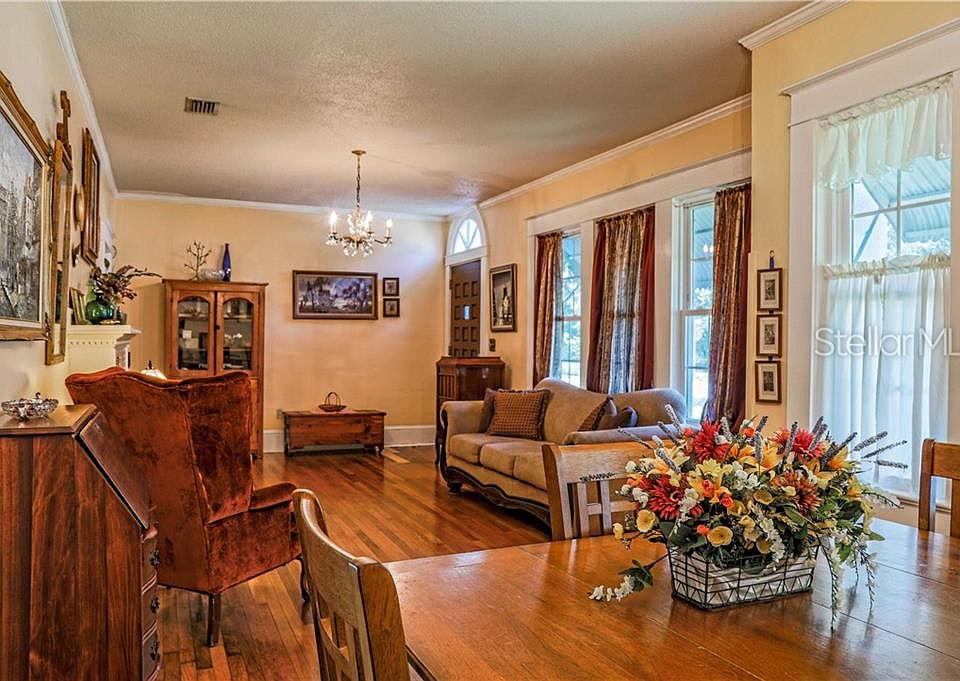 203 E Caroline St, Tavares, FL 32778 Zillow