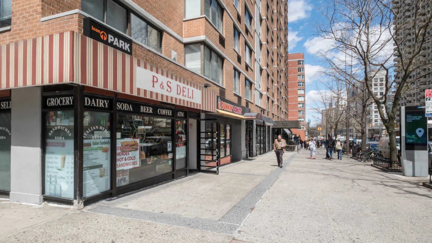 The Westmont at 730 Columbus Avenue in Upper West Side Sales, Rentals