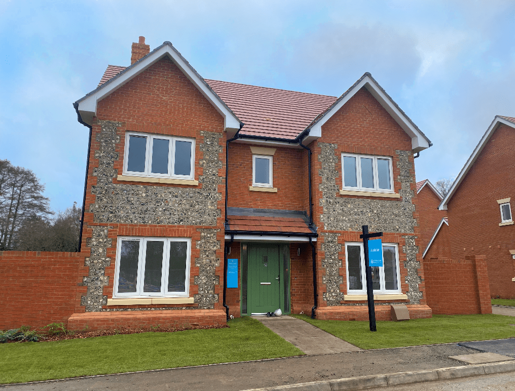 Houses for Sale in Camberley Water’s Edge, Surrey