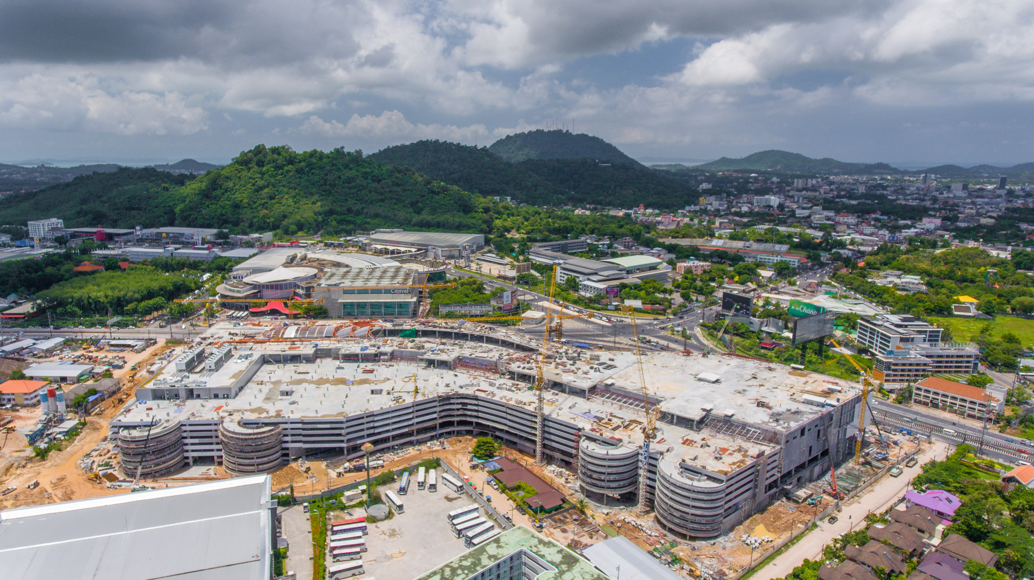 Central Phuket — history of construcion 20162018