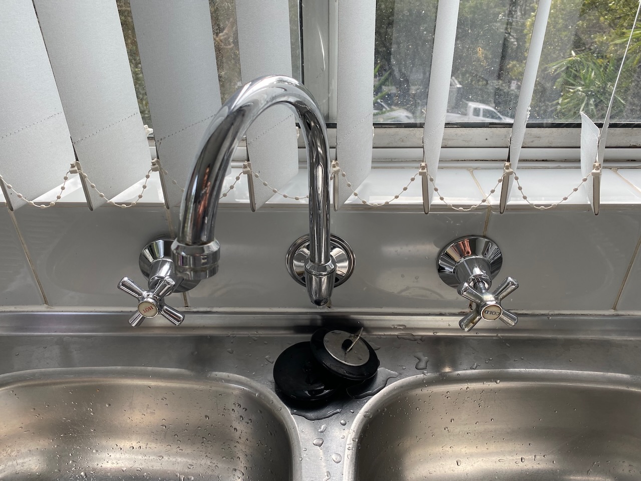 Tap Seat Refacing to Fix Dripping Tap Life, the Universe and Fishing