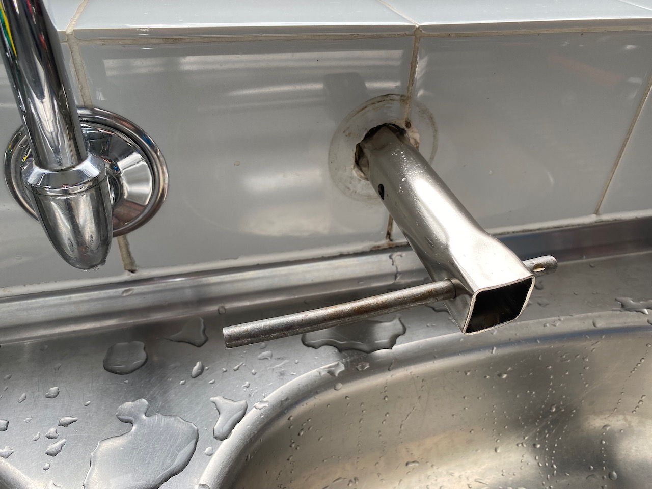 Tap Seat Refacing to Fix Dripping Tap Life, the Universe and Fishing