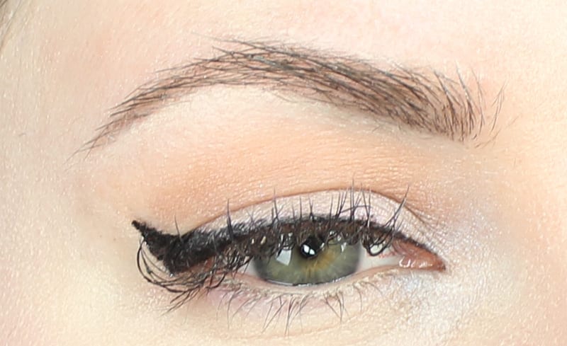 Simple Cat Eye Tutorial for Hooded Eyes Try this Hack