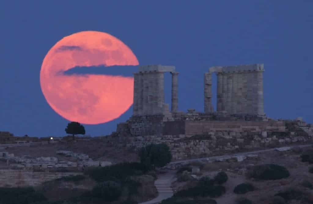 Full Moon in December 2022 Cold Moon in North & Strawberry Moon in