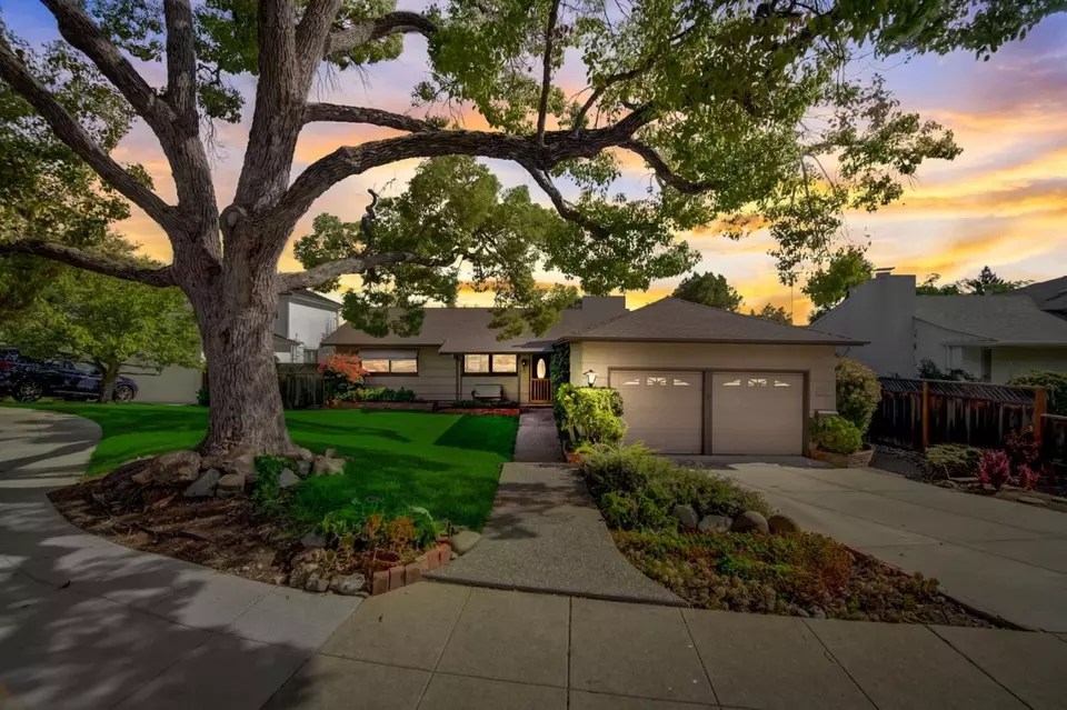 1131 Foothill St, Redwood City, CA 94061 51 Photos Movoto