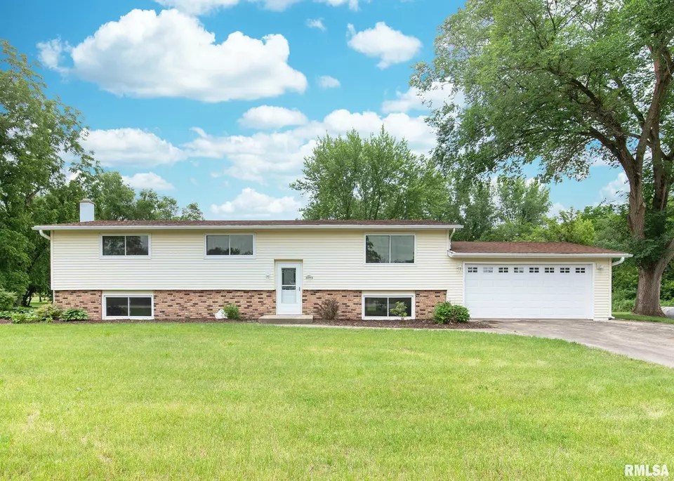 12793 Black Rd, Morrison, IL 61270 33 Photos Movoto