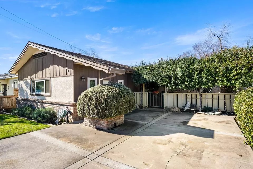 318 Maple St, Galt, CA 95632 32 Photos Movoto