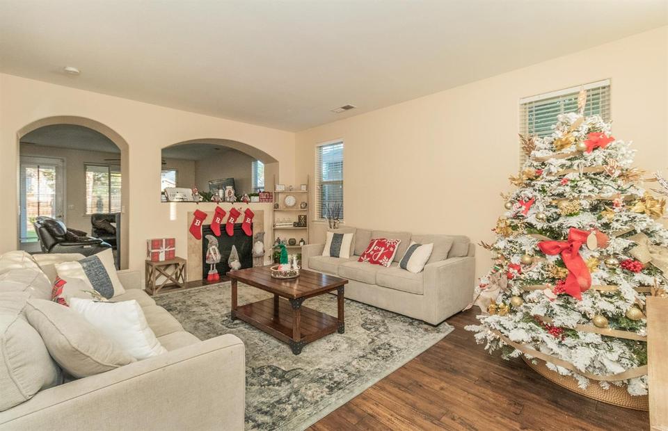 1021 Simonian Ave, Fowler, CA 93625 24 Photos MLS 588560 Movoto