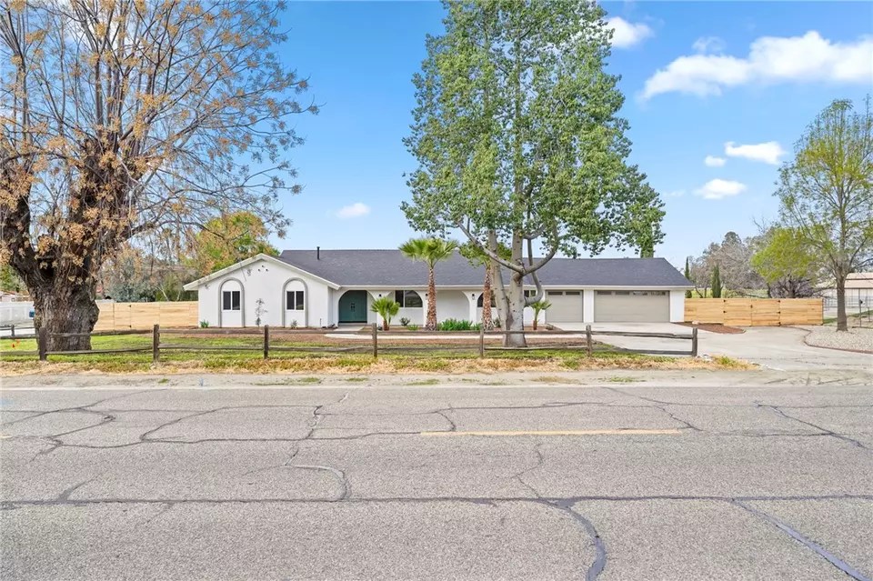 42600 Acacia Ave, Hemet, CA 92544 28 Photos Movoto