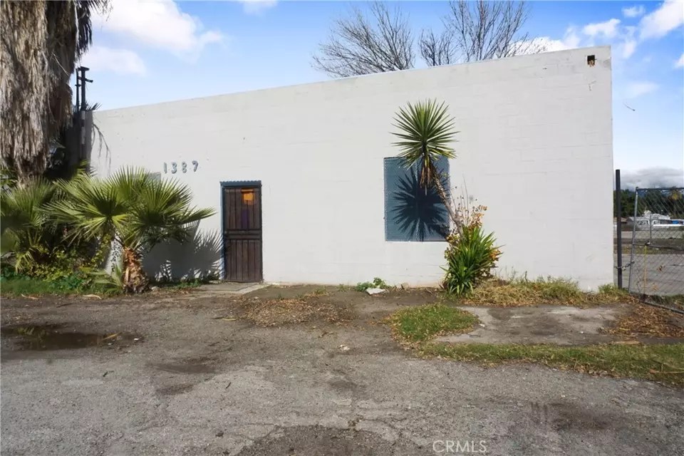 1387 Oregon St, San Bernardino, CA 92410 18 Photos Movoto