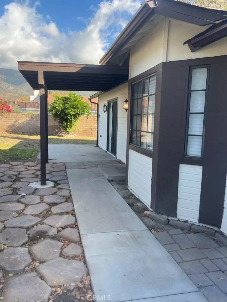 4945 Village Green Way, San Bernardino, CA 92407 2 Photos Movoto