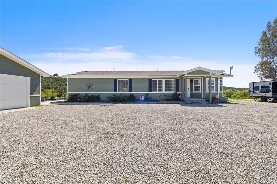 39335 Calle Segovia, Temecula, CA 92592 44 Photos Movoto