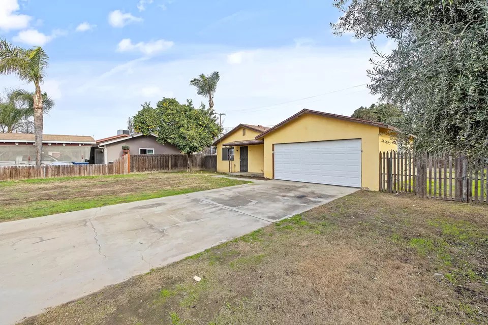 578 N Lamar St, Tulare, CA 93274 26 Photos Movoto