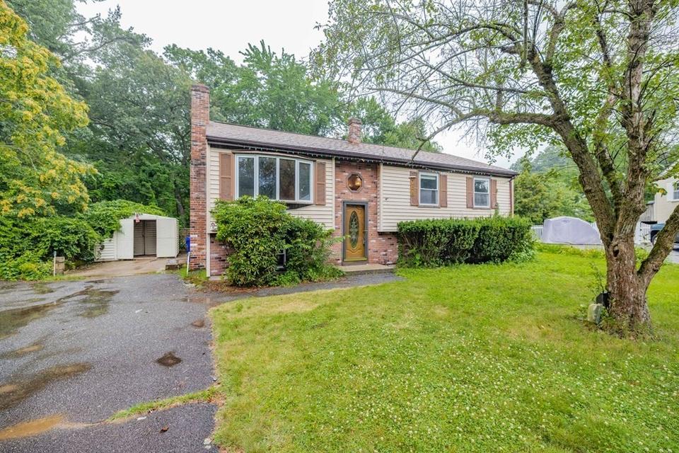 84 Entrybrook Dr, Springfield, MA 01108 23 Photos MLS 72864063