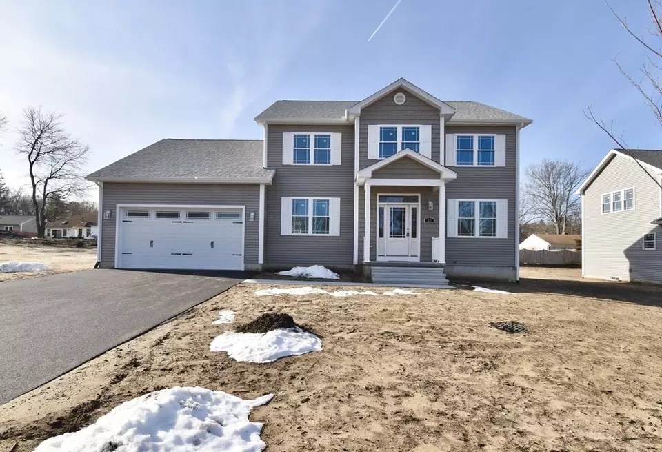 82 Crystal Brook Dr, Springfield, MA 01118 41 Photos Movoto