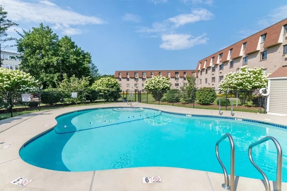 135 Grove St 131, Rockland, MA 02370 12 Photos Movoto