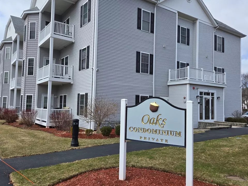 10 Felton 103, Brockton, MA 02301 3 Photos Movoto