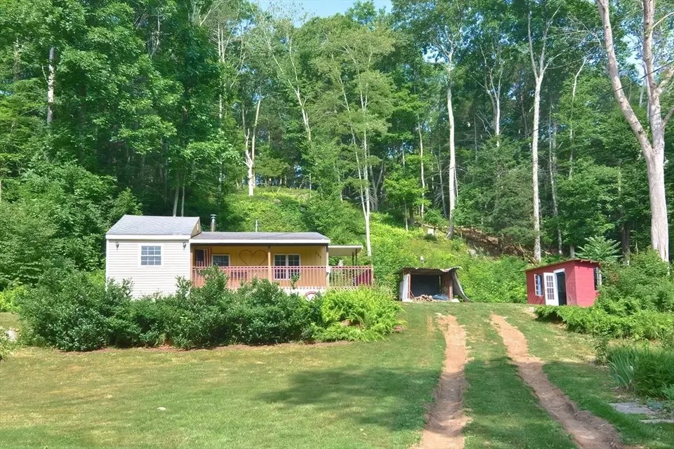 224 Stafford Rd, Wales, MA 01081 40 Photos Movoto