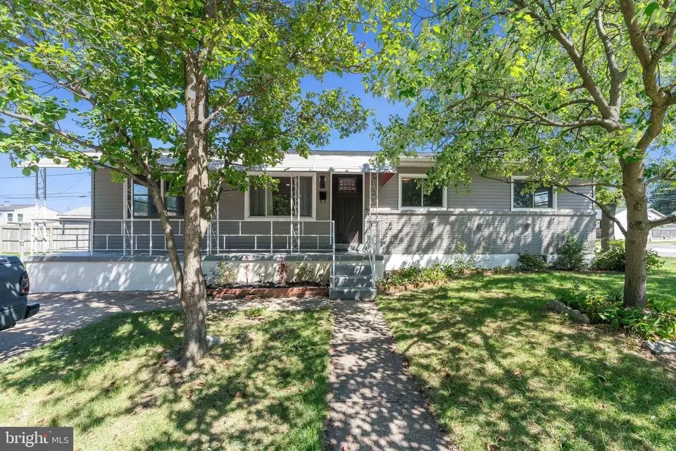 205 Hollywood Ct, Glen Burnie, MD 21060 35 Photos Movoto