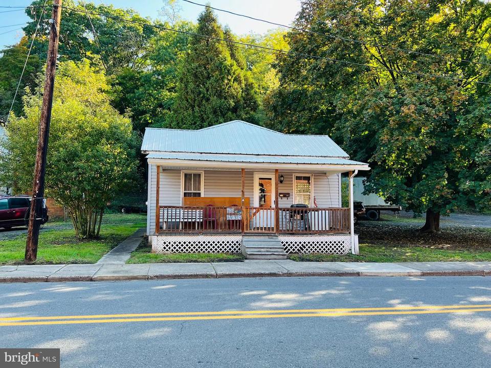 230 Main St, Westernport, MD 21562 24 Photos Movoto