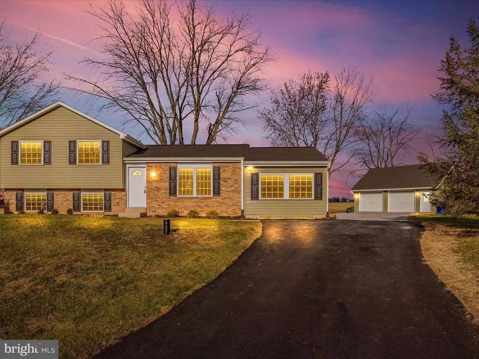 9007 Taurus Ct, Walkersville, MD 21793 46 Photos Movoto