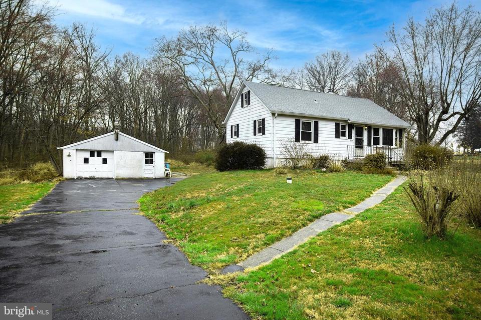 848 Gilbert Rd, Aberdeen, MD 21001 30 Photos Movoto