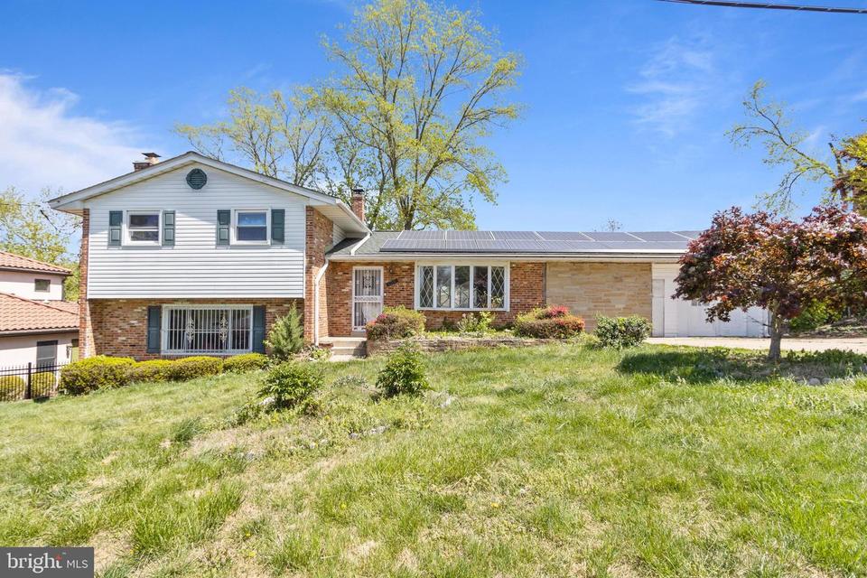 5200 Martin Dr, Oxon Hill, MD 20745 1 photo Movoto