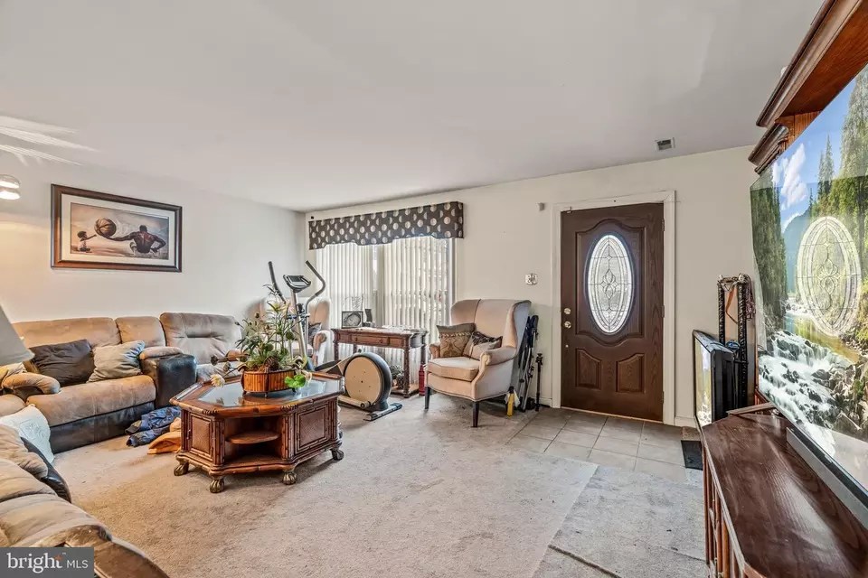 9 Radcliff Pl, Willingboro, NJ 08046 15 Photos Movoto