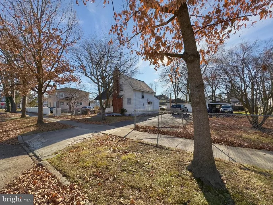 827 E Pear St, Vineland, NJ 08360 24 Photos Movoto