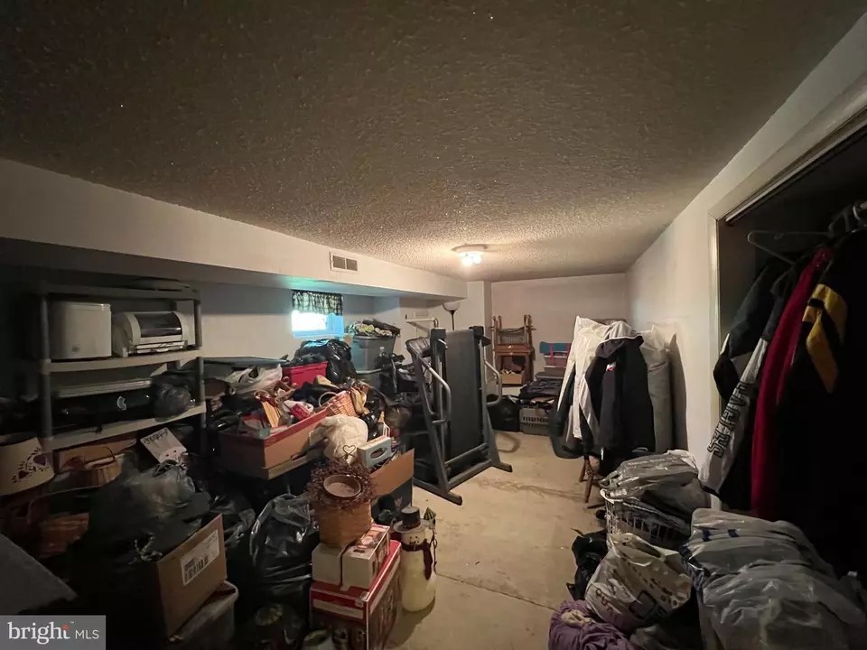 1385 Almond Rd, Vineland, NJ 08360 22 Photos Movoto