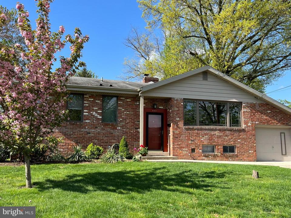 825 Richard Rd, Cherry Hill, NJ 08034 1 photo Movoto