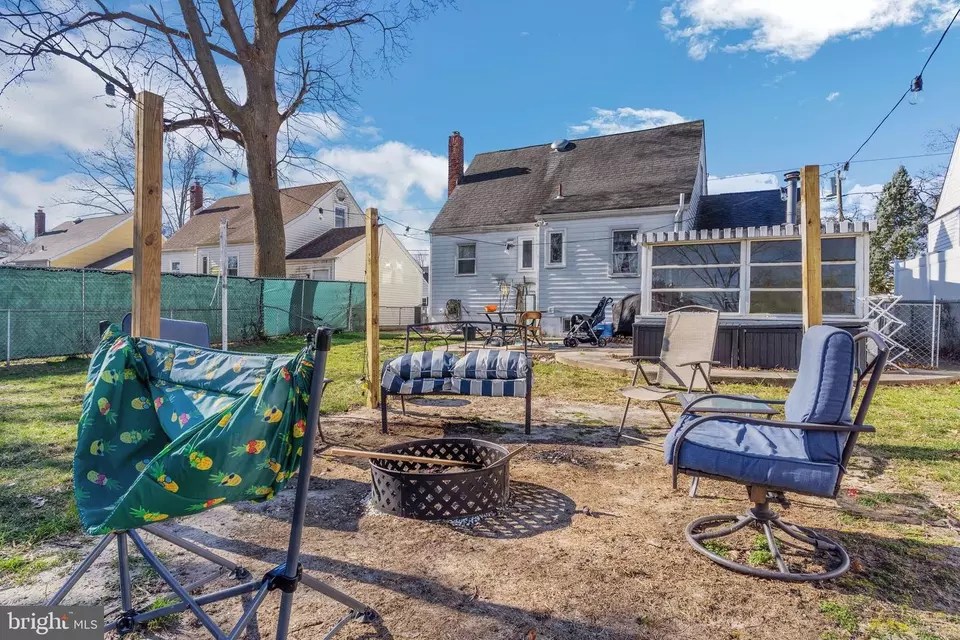 1017 Carter Ave, Bellmawr, NJ 08031 17 Photos Movoto