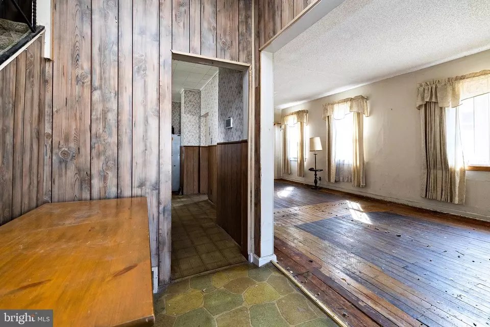 334 Rosalind Ave, Gloucester City, NJ 08030 22 Photos Movoto