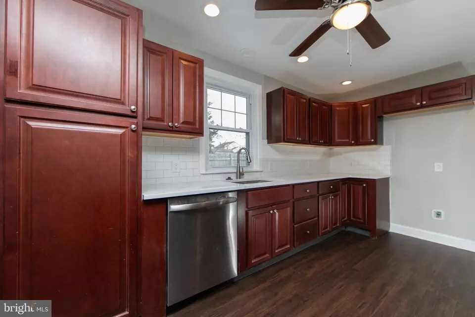 324 Elm Ave, Woodbury Heights, NJ 08097 46 Photos Movoto