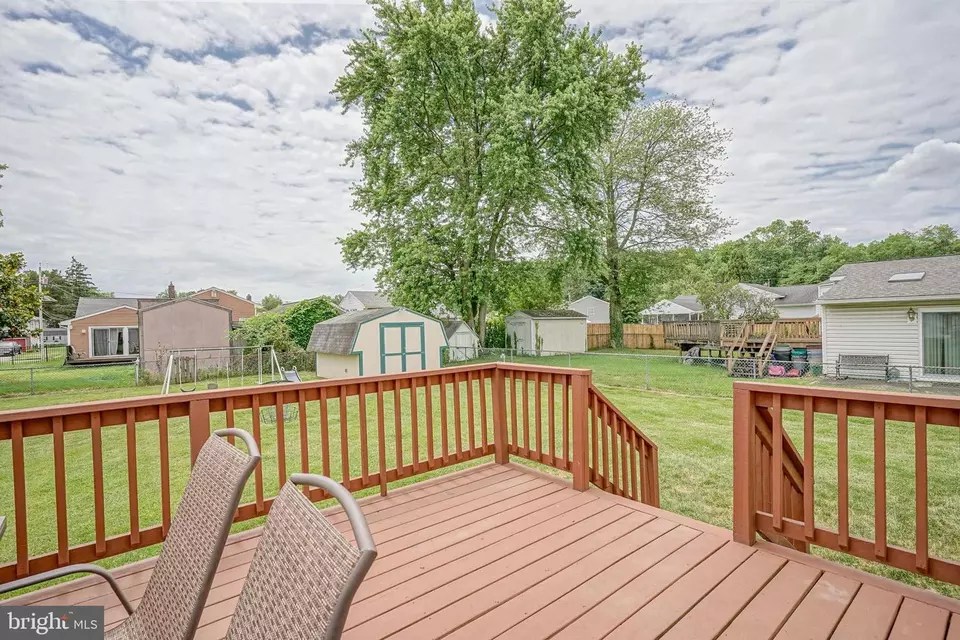 16 Hickory Rd, West Deptford, NJ 08096 39 Photos Movoto