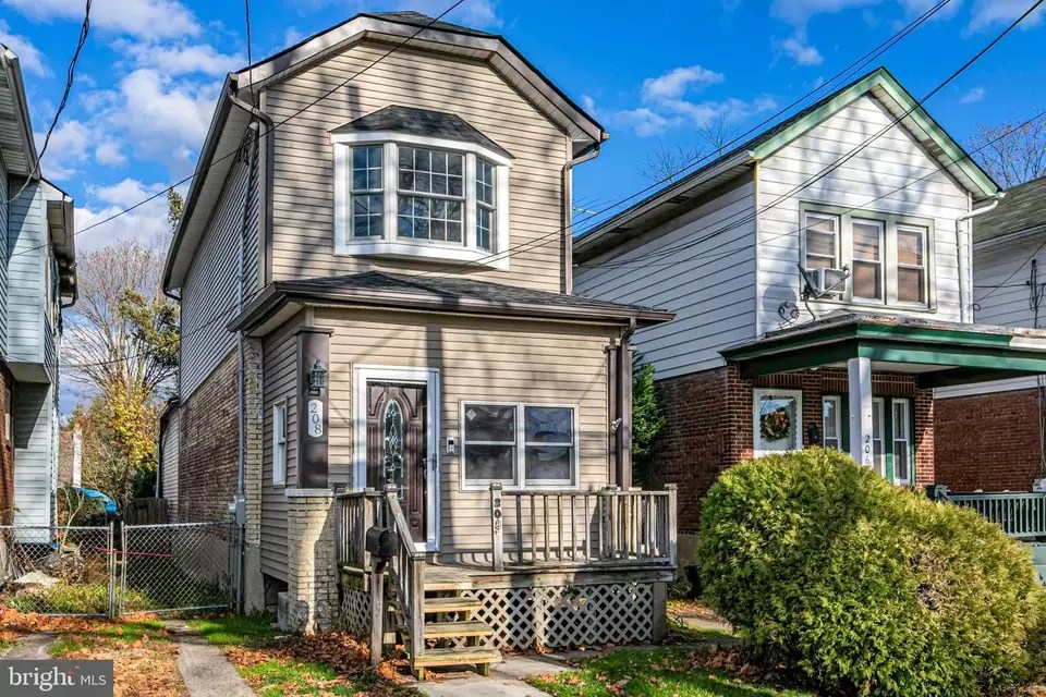 208 Parkway Ave, Ewing, NJ 08618 34 Photos Movoto