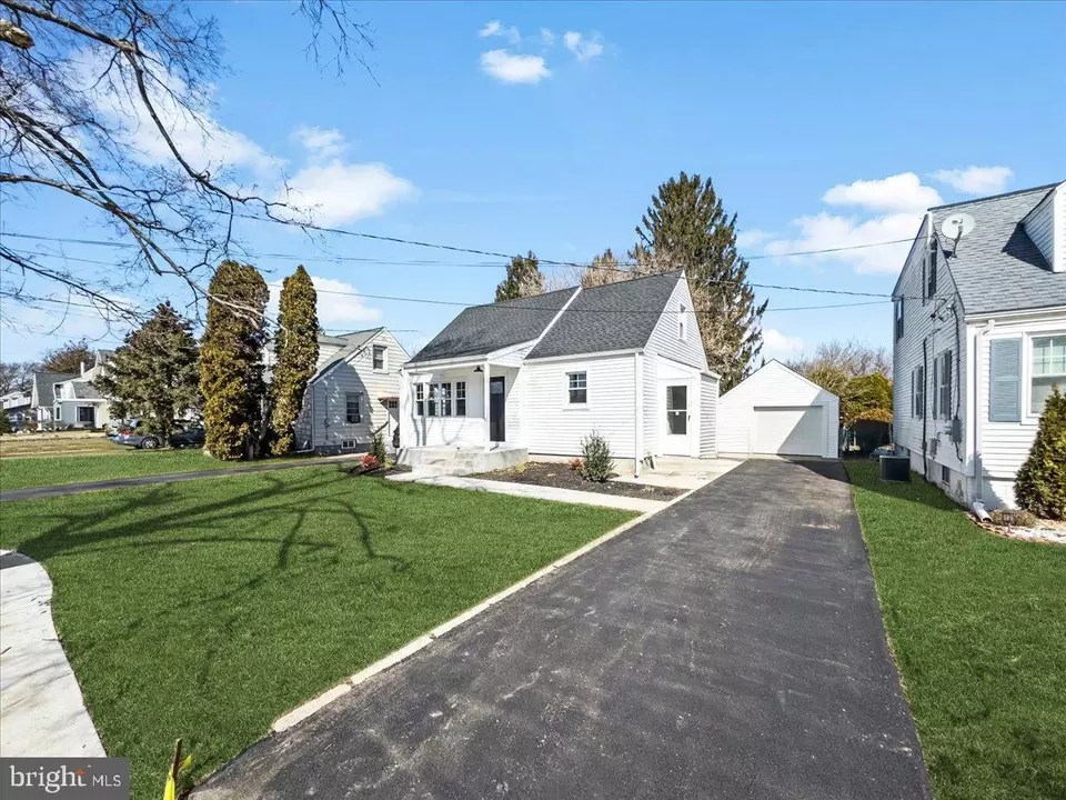 36 Iowana Ave, Ewing, NJ 08638 27 Photos Movoto