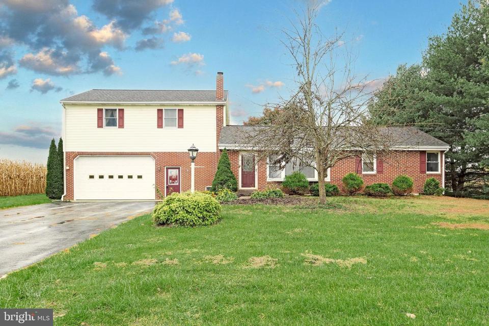 155 Forest Dr, New Oxford, PA 17350 48 Photos MLS PAAD2001978 Movoto