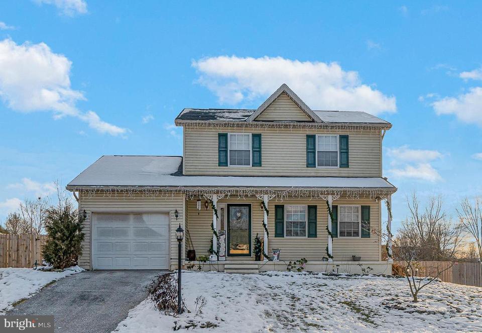 303 Drummer Dr, New Oxford, PA 17350 25 Photos MLS PAAD2002980