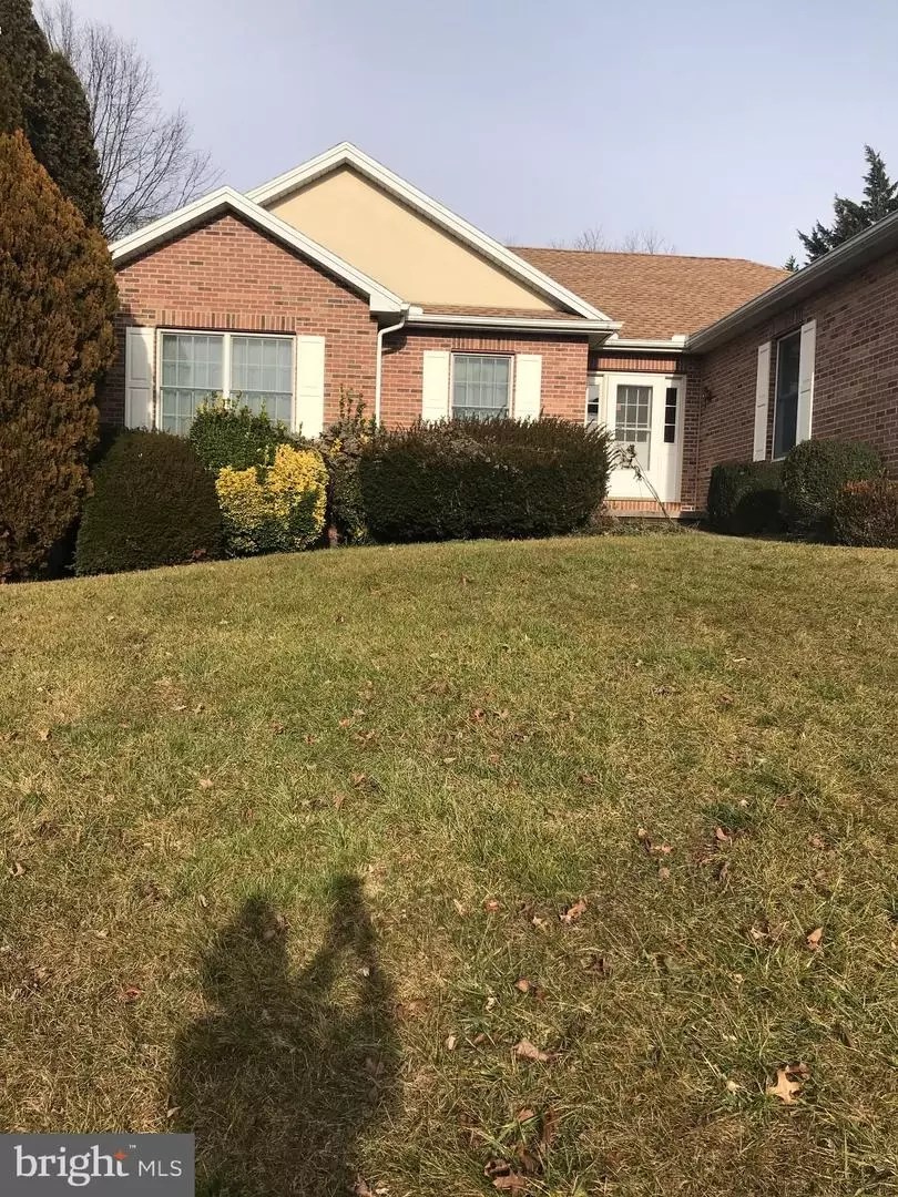 308 Drummer Dr, New Oxford, PA 17350 4 Photos Movoto