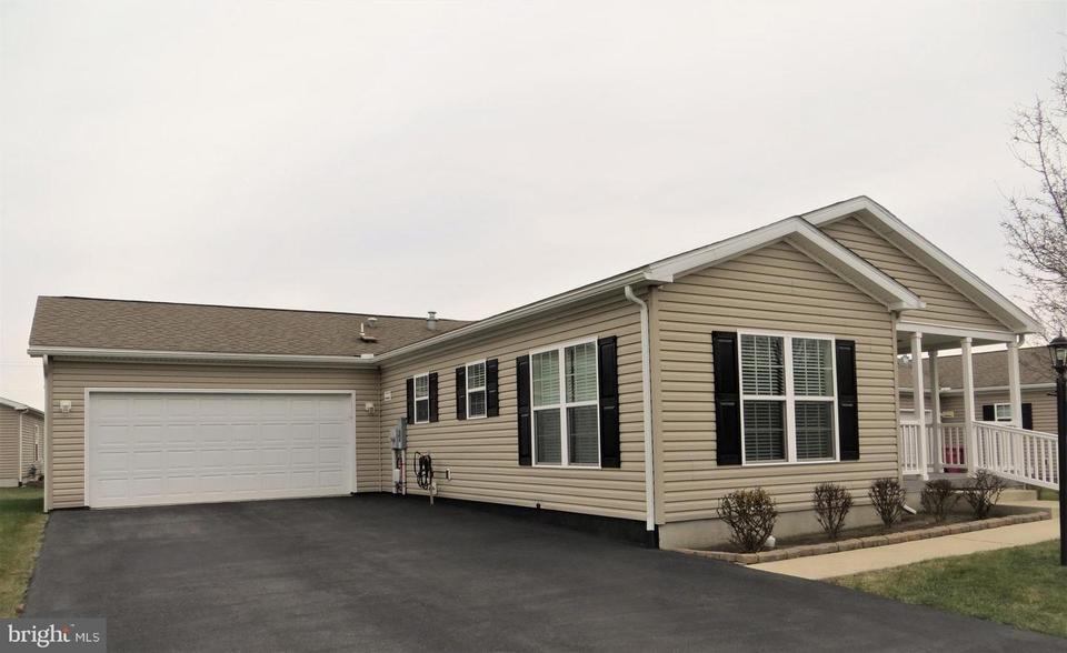 25 Cormorant Dr, Bechtelsville, PA 19505 26 Photos MLS PABK2009386