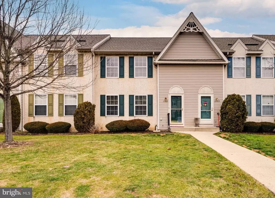 2907 Newport Way, Sinking Spring, PA 19608 34 Photos Movoto