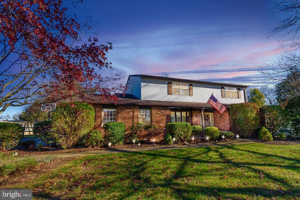 19 E Julianna Dr, Southampton, PA 18966 58 Photos MLS PABU2040180