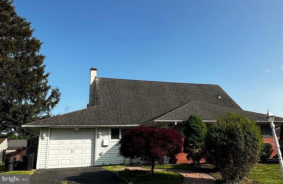 28 Hunt Rd, Levittown, PA 19056 10 Photos MLS PABU2050354 Movoto