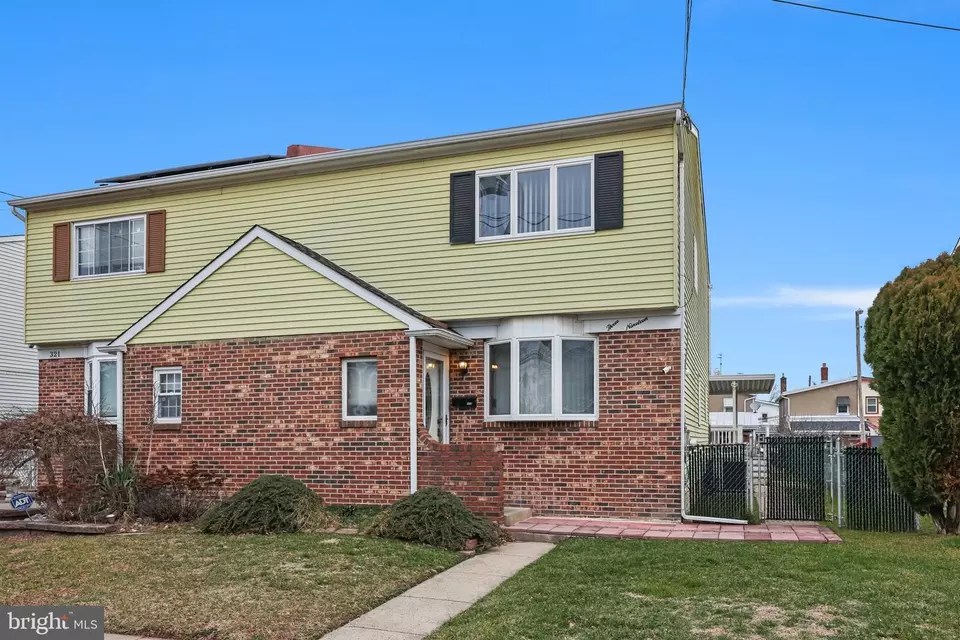 319 Lincoln Ave, Bristol, PA 19007 31 Photos Movoto