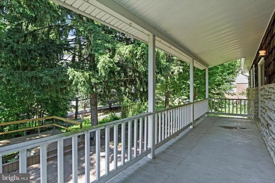 911 Indiana Ave, Lemoyne, PA 17043 36 Photos Movoto